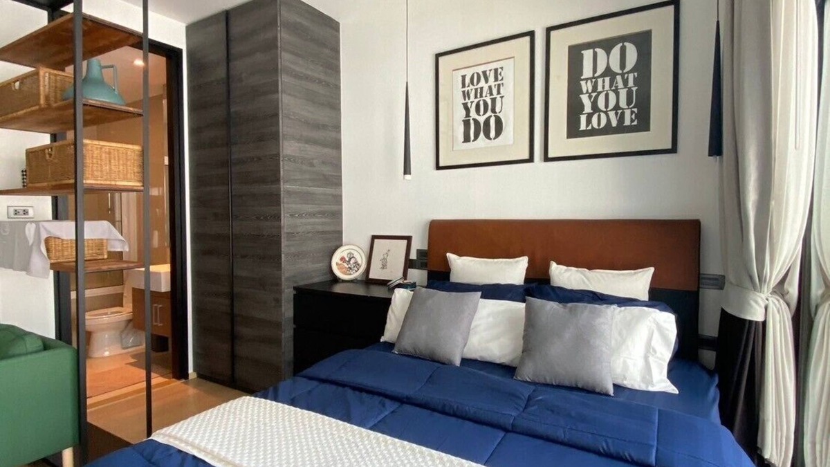 Bangkok Central Business District Condo | Luxury Studio - 180m Phrom Phong BTS and Emporium