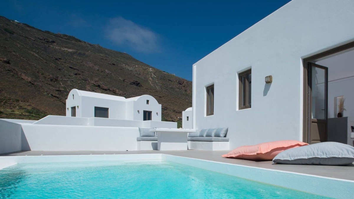 Imerovigli Villa | Luxury Santorini Villa | Villa Deluxe Suite | Private Pool | Sea View |.
