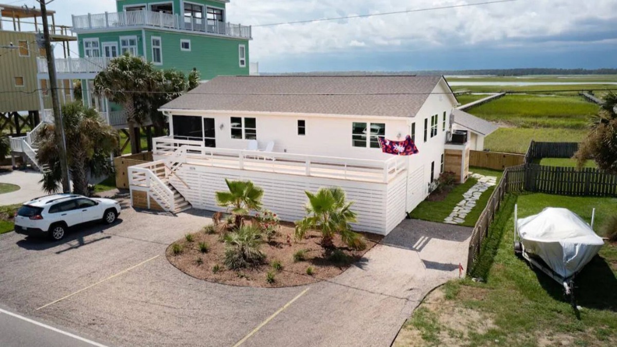 Folly Beach Cabin | Luxury Sea Cabin Guest Suite - Across from Beach
