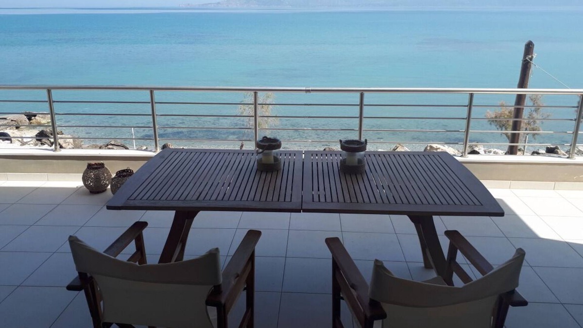 Kato Assos House | Luxury sea front house
