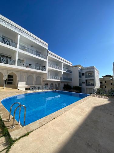 Bni Makada Apartment | Luxury sea view apt tanger with Swimming pool