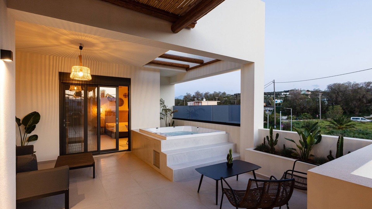Adelianos Kampos Apartment | Luxury Seaside Apartment with Private Hot tub - 10km from Rethymno City Center