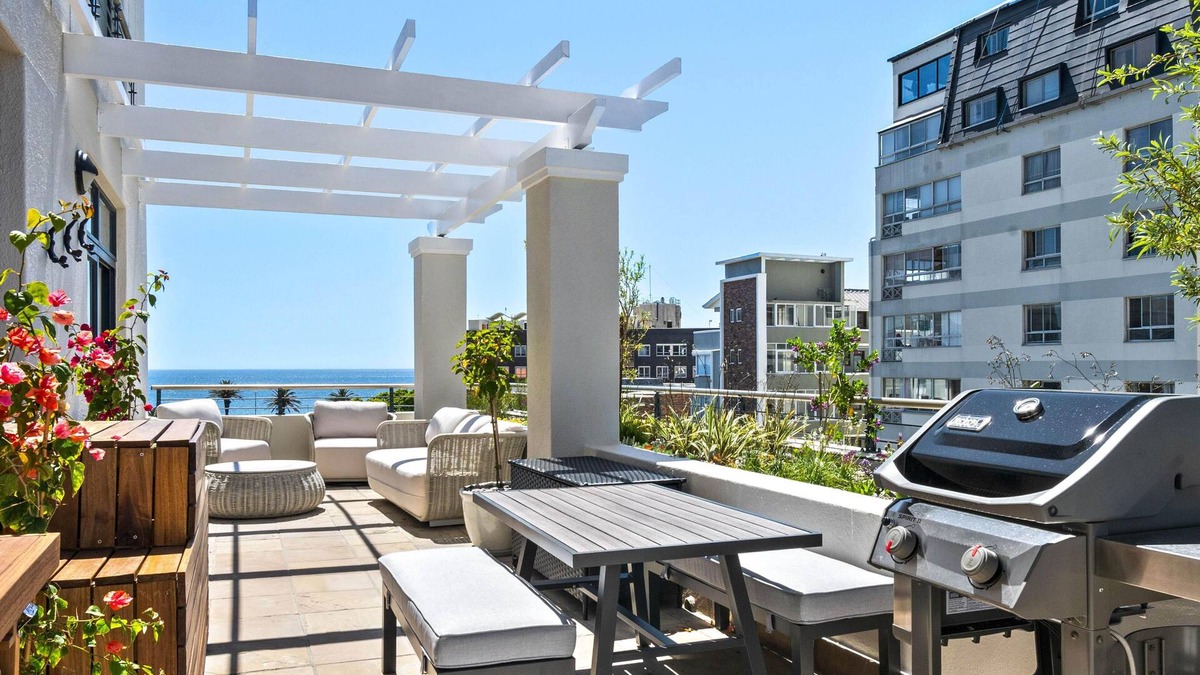 Sea Point Apartment | Luxury Seaside Retreat at Atlantic Views Sea Point