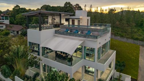 Ban Saiyuan Villa | Luxury Seaview Villa 6BR - Villa Shine