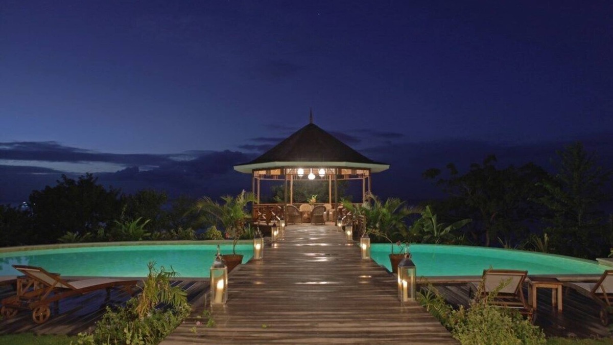 Marigot Bay Villa | Luxury Seven bedroom cliffside villa - Villa Susanna
