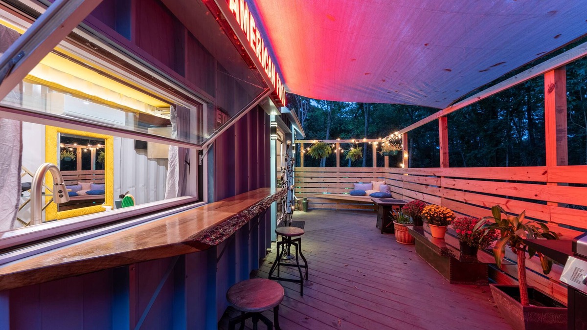 Warrenton House | Luxury Shipping Container that is Dog Friendly.