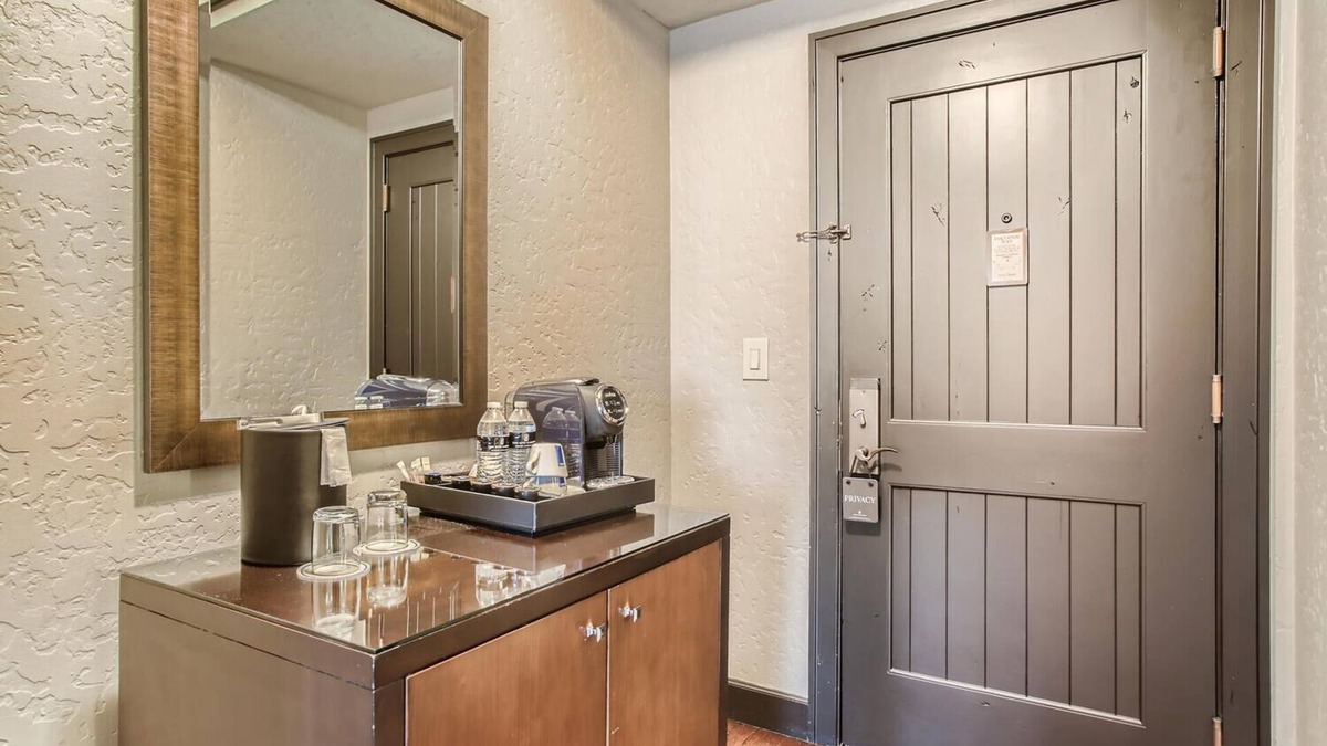 Avon Resort | Luxury Ski in and out room @Ritz-Carlton