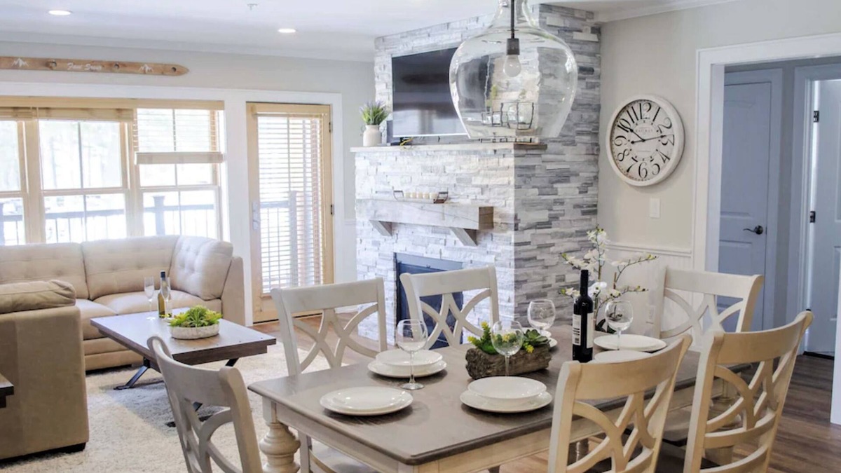 North Conway Condo | Luxury SKI IN/SKI OUT Kearsarge Brook Condo 3 bed, 2 bath at Cranmore Mountain!