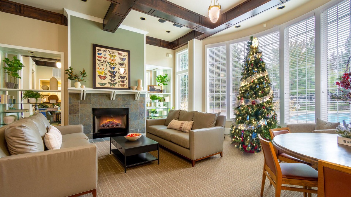 Midvale Apartment | Luxury spacious 2 King Bd, 2Ba w/hot tub, gym, garage