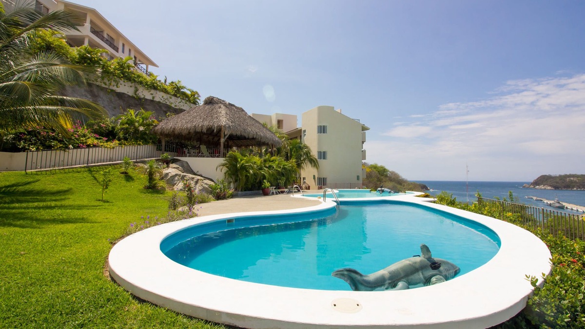 P Chahue Condo | Luxury Spacious Condo with Gorgeous Ocean & Marina Views
