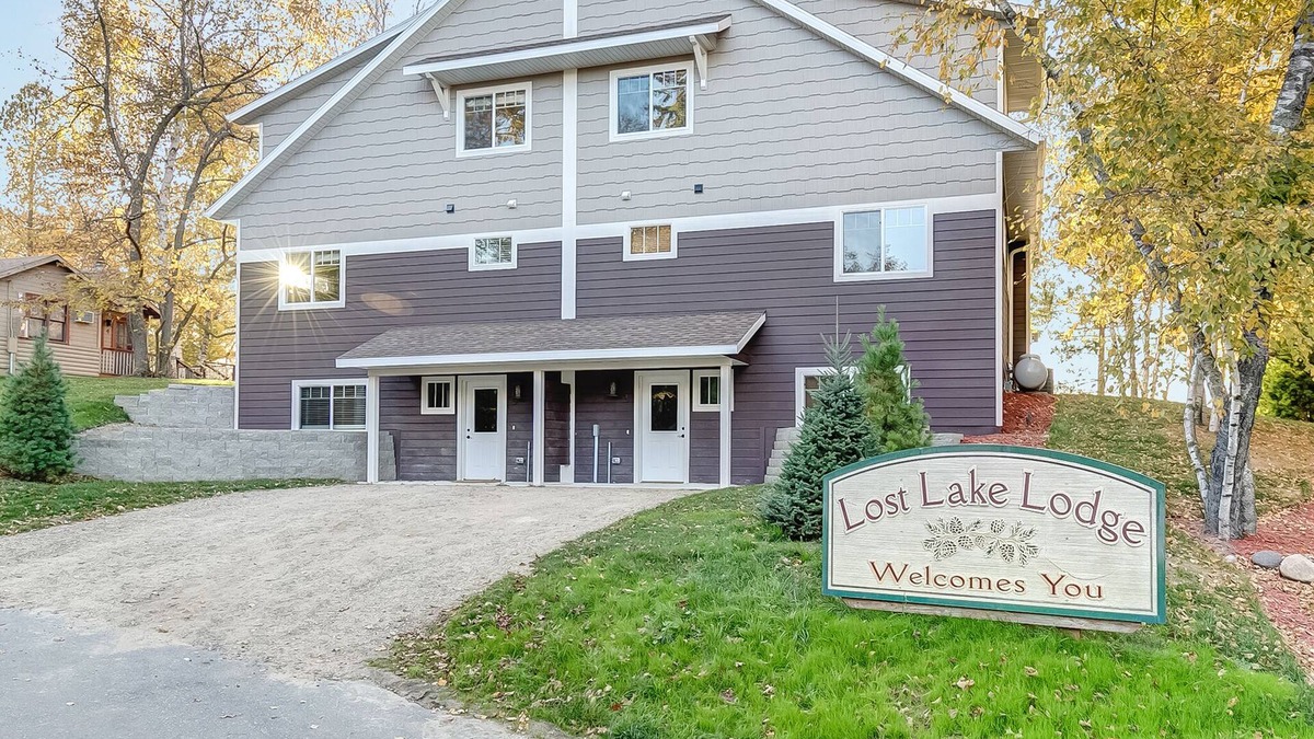 Lake Shore Cottage | Luxury Spacious Cottage on Gull Lake at Lost Lake Lodge Resort!