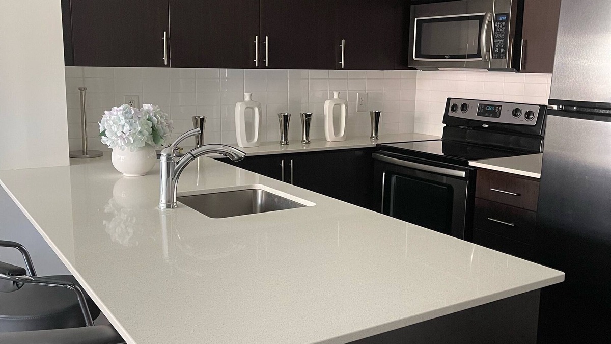 Wellington Place Condo | Luxury stay in heart of Toronto downtown