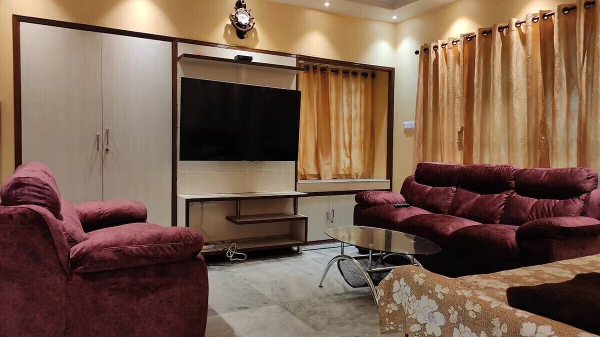 Mukundapur Apartment | Luxury stay on budget