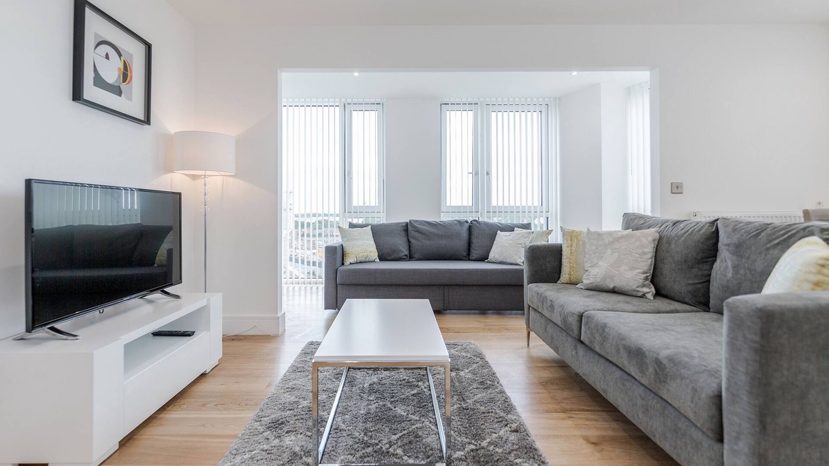 Stratford and New Town Apartment | LUXURY STRATFORD APARTMENT