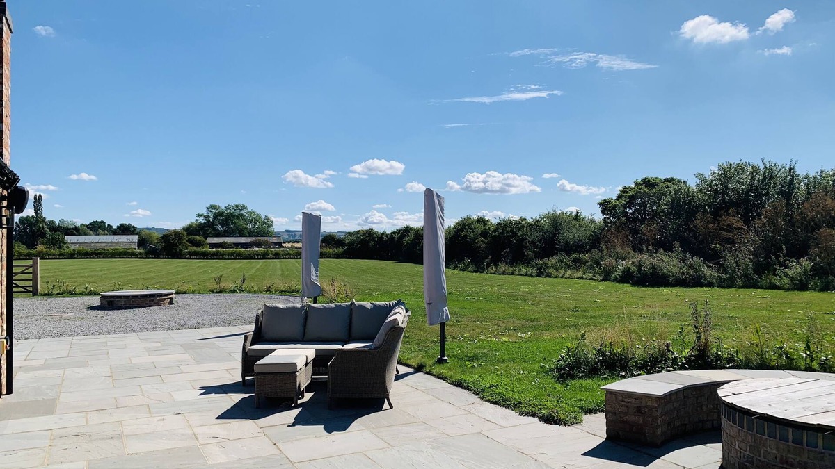 Skirpenbeck Apartment | Luxury Studio Cottage at Foot of Yorkshire Wolds