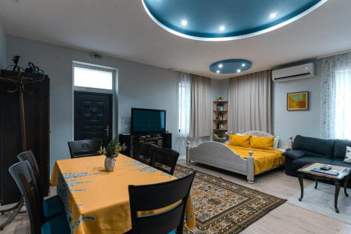 Veliko Tarnovo Apartment | Luxury Studio near Tsarevets