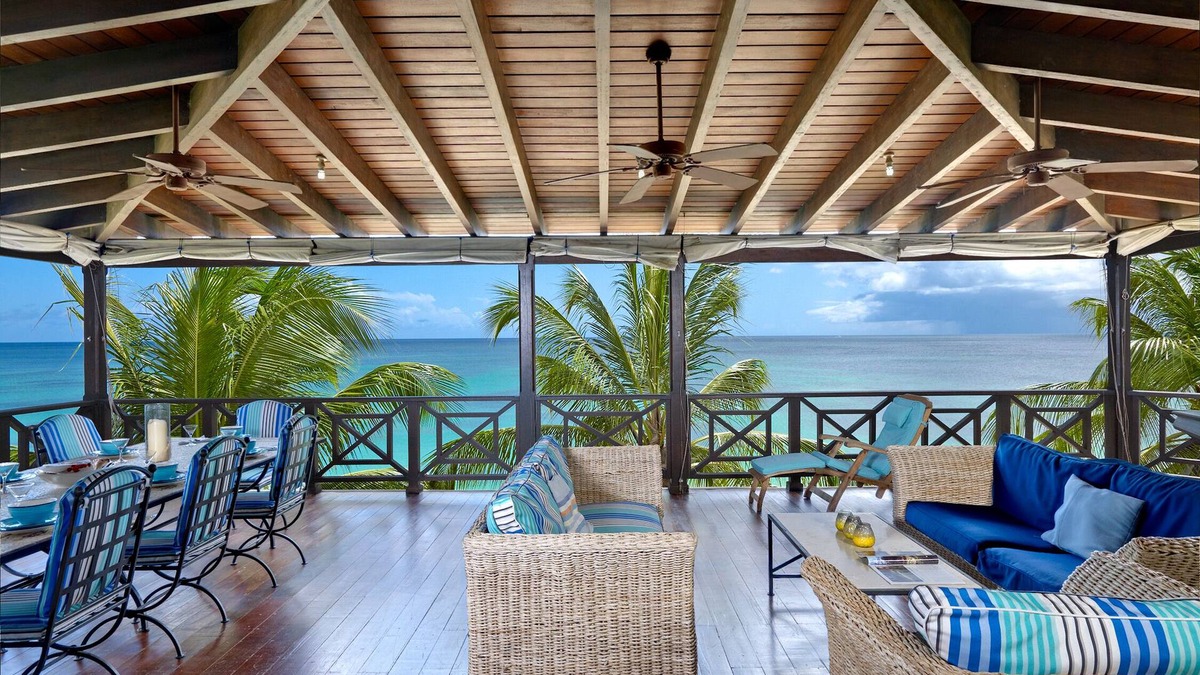 Brighton Villa | Luxury Stunning 5 Bedroom Beach-House on the Best Beach in Barbados