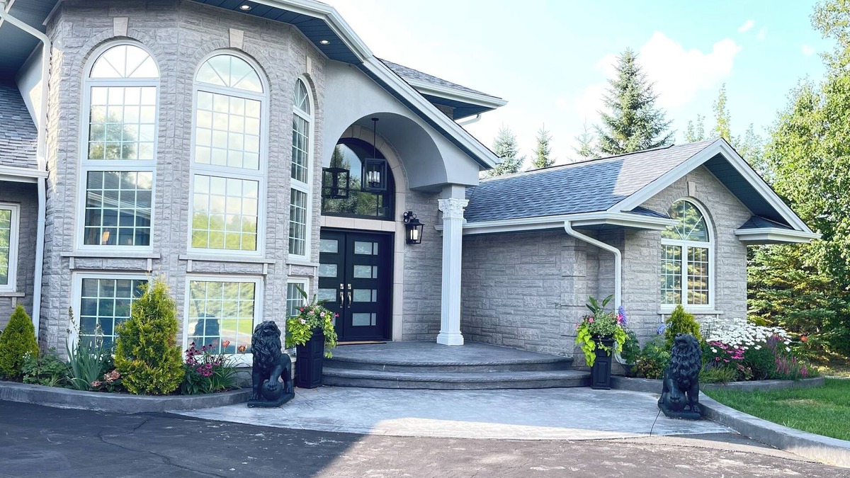 Sudbury House | Luxury Sudbury Lake house