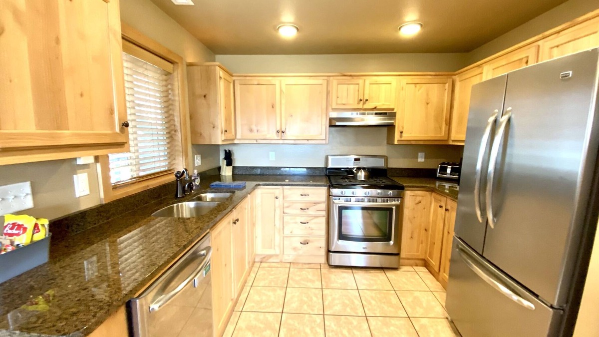 Rexburg Apartment | Luxury Suite-Two Bedroom#9-Free Breakfast