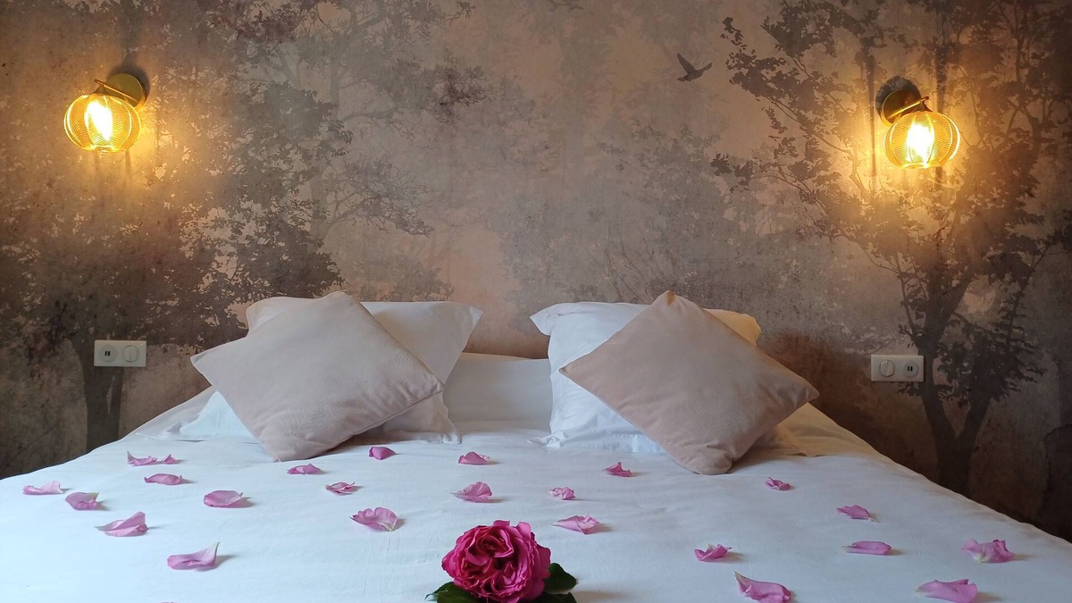 Bligny sur Ouche Apartment | Luxury suite with private Spa and Sauna