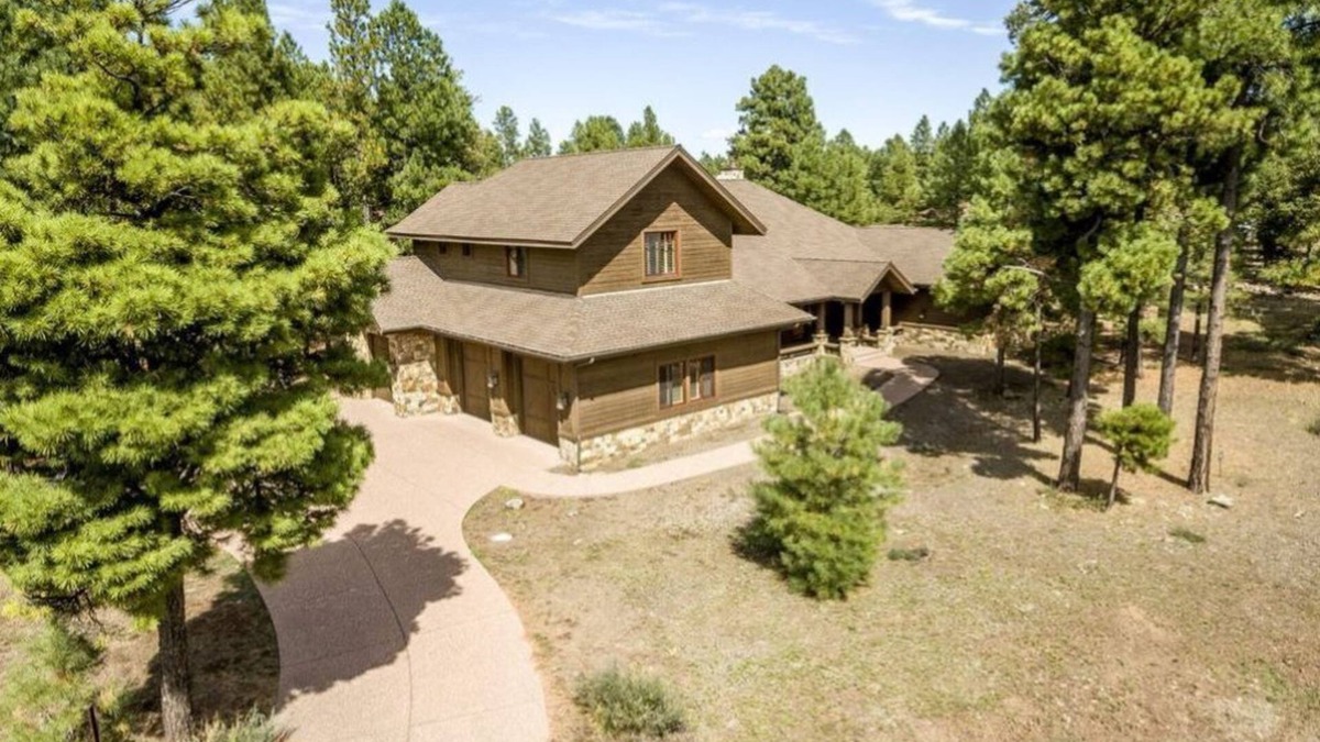 Flagstaff House | Luxury Summer & Winter Retreat