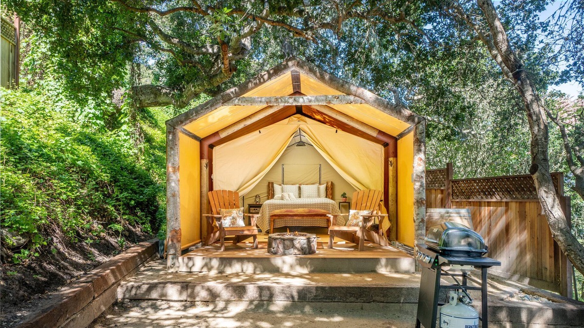 Carmel RV Rental | Luxury Tent - Pet Friendly