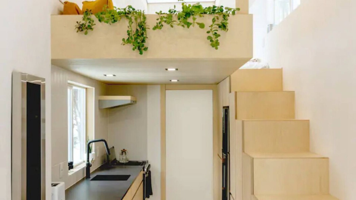 Crescent Valley House | Luxury TinyHouse Get-Away