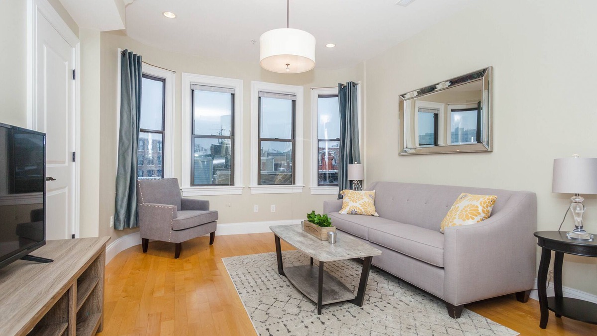 North End Condo | Luxury Top Floor 2 Bedroom in the heart of Boston's North End