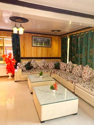 Laripora Resort | Luxury Top Resort
