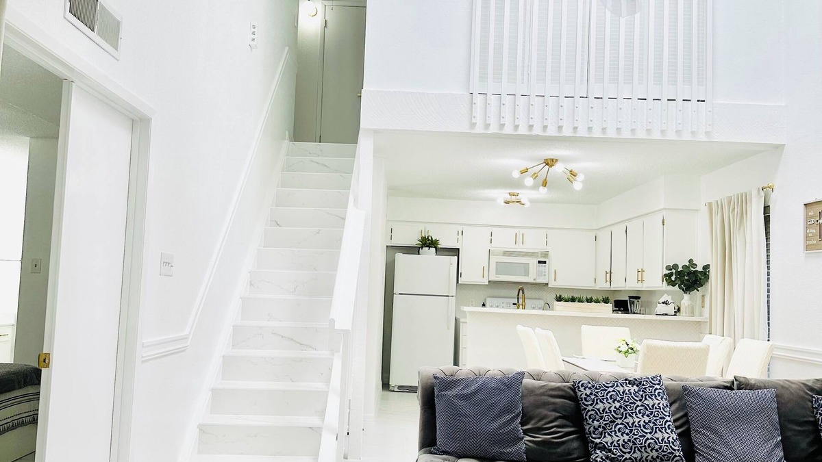 Sugar Land Condo | Luxury Touches + Pool + Quartz + Gold Details