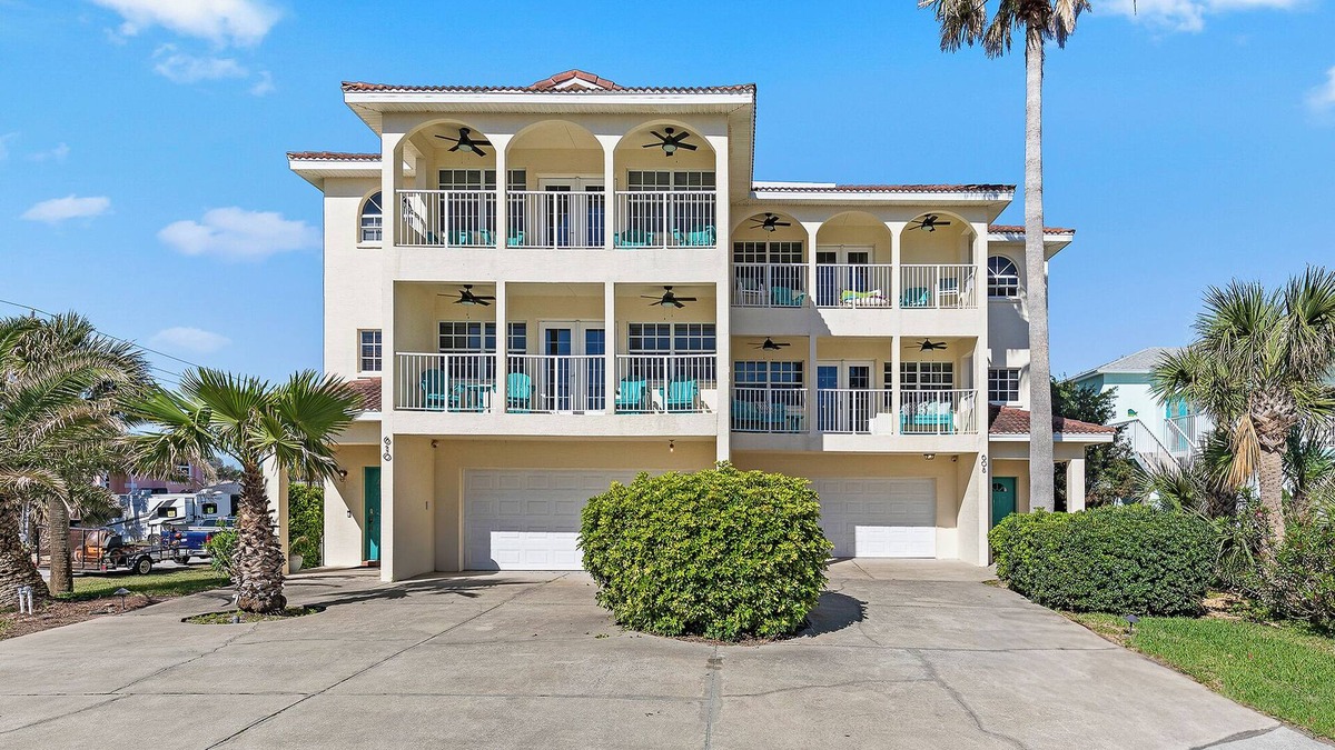 Horton Shores House | Luxury Townhome Walking Distance to the Beach & Flagler Ave