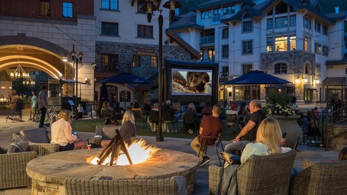 Telluride House | Luxury Townhome On Depot. 3 Mins Walk To Main St/gondola. Heated Garage, Private Roof Top Hot Tub. 4 Bedroom Townhouse by RedAwning