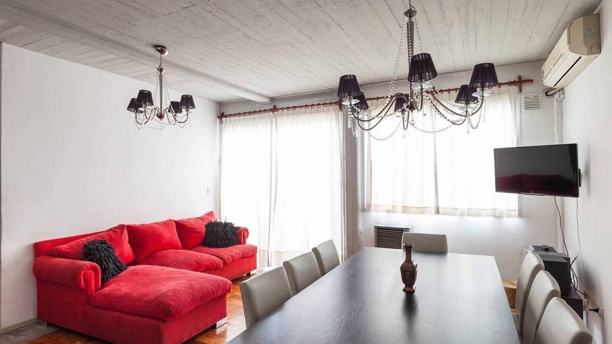 Villa Crespo House | Luxury townhome up to 5 people with private patio and terrace