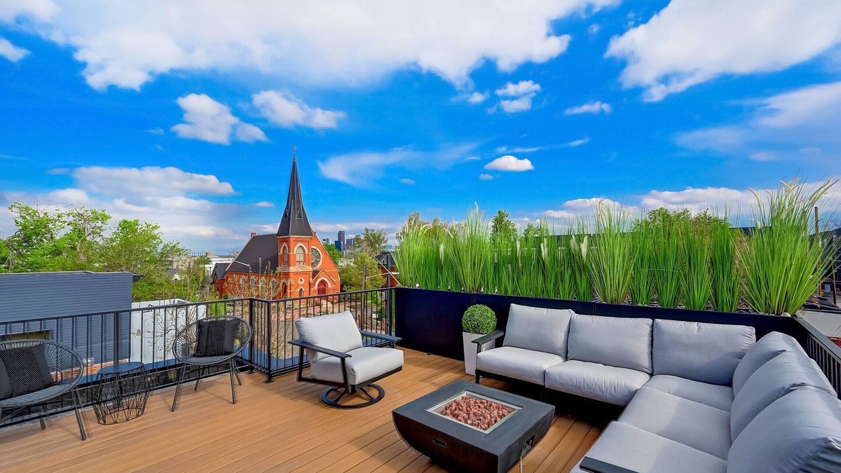 Highland House | Luxury Townhouse in the Heart of LoHi