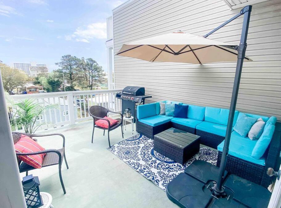 Wilmington Beach Villa | Luxury Townhouse w/Golf Cart & Private Elevator