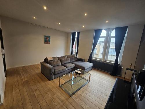 Helmet Apartment | Luxury Triplex Stylish 2BR Apartment in Brussels