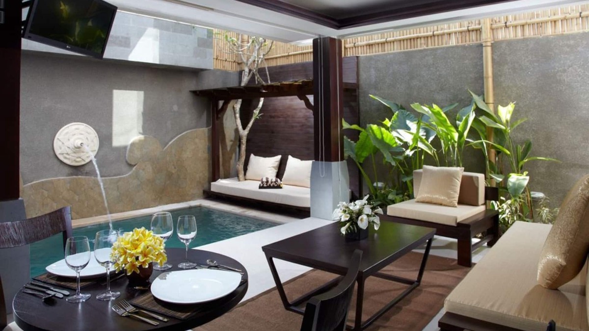 By Pass Ngurah Rai Villa | Luxury Tropical Villa in Nusa Dua, Only 15 Mins Drive to Jimbaran Bali