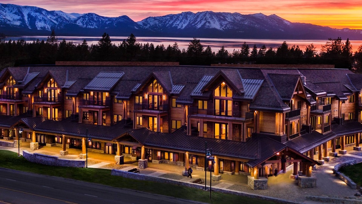 South Lake Tahoe Condo | Luxury Two Bedroom Residence Steps From Heavenly Village Book 7 Nights for 10% Off by RedAwning