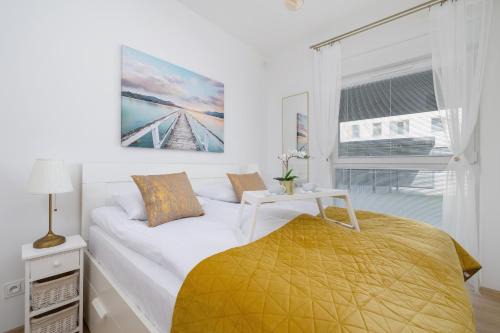 Katowice Apartment | Luxury Two Bedroom Apartment with Terrace and Garage by Renters Prestige