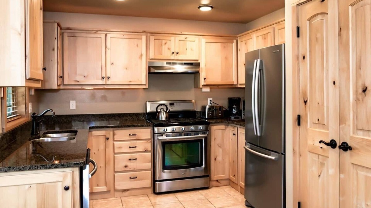 Rexburg Apartment | Luxury Two Bedroom Double King suite #7