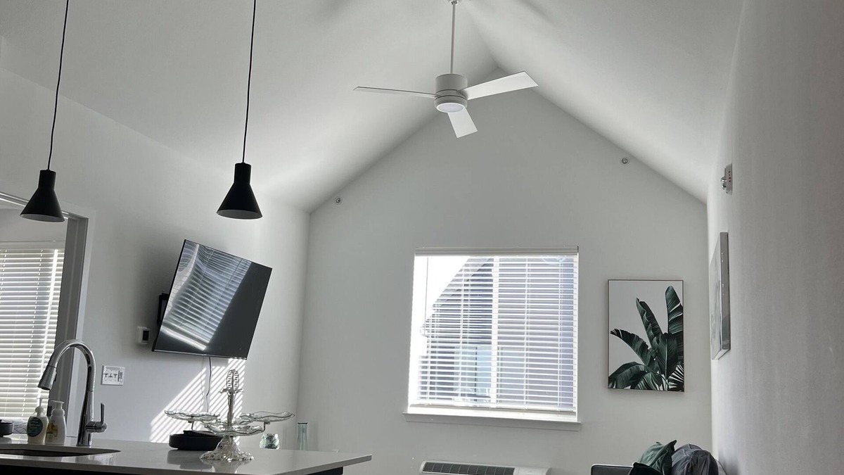 Troy Apartment | Luxury Updated Modern Stay