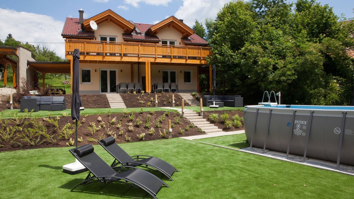 Arnoldstein House | Luxury vacation homes with Hot tub, Sauna and Pool near Italy and Slovenia.