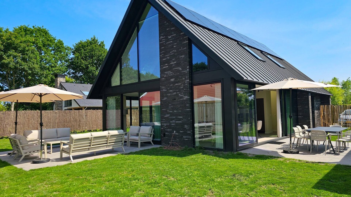 Groot Valkenisse Villa | Luxury vacation home with sauna BG04