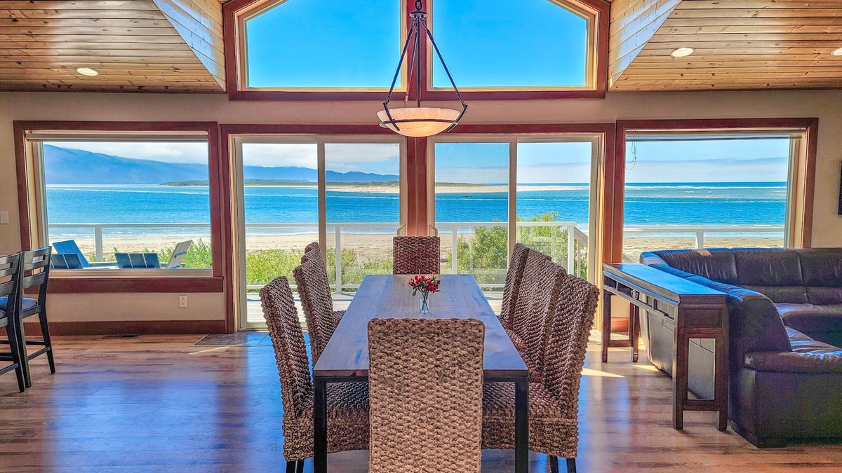 Happy Camp Hideaway House | Luxury Vacation Home on the beach!