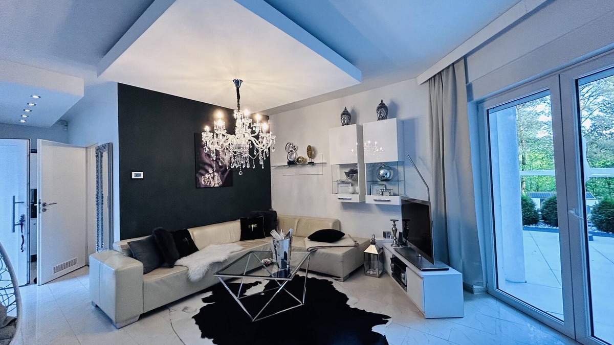 Czluchow House | Luxury vacation need not be expensive !
