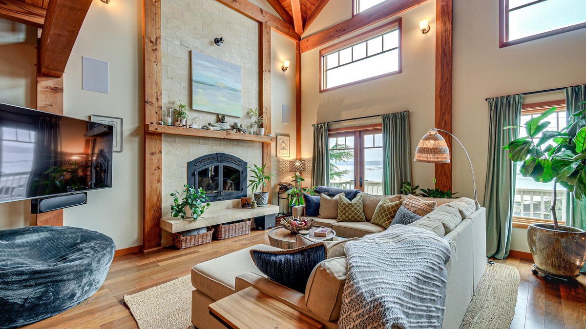 Vashon Island House | Luxury Vashon Vacation Rental w/Beach Access!