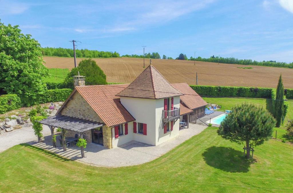 Saint-Medard-d'Excideuil Villa | Luxury Villa in St Medard D excideuil with Sauna