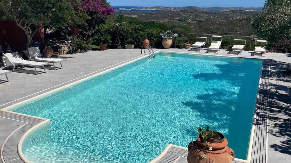 Ruoni Villa | Luxury Villa Francesca promoted by WeekHomes.com