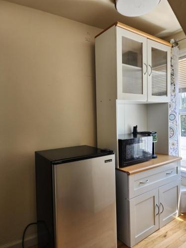 Ampere Apartment | Luxury Vibes ,Cozy Location