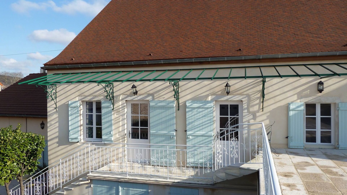 Puligny-Montrachet House | Luxury vigneron's home, secluded garden, a/c, in prestigious Puligny Montrachet